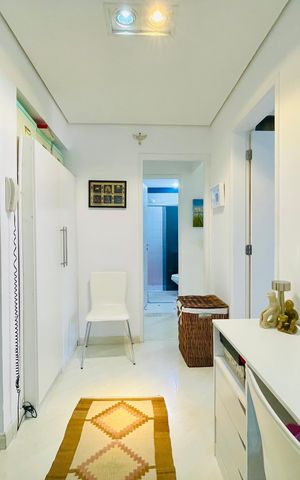 Casa de condomínio à venda com 247m², 3 quartos e 4 vagas Casa de condomínio à venda com 247m², 3 quartos e 4 vagasHall quartos