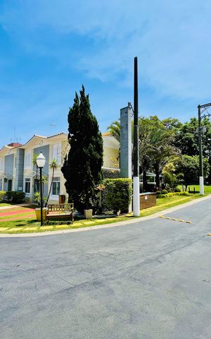 Casa de condomínio à venda com 247m², 3 quartos e 4 vagas Casa de condomínio à venda com 247m², 3 quartos e 4 vagasÁrea comum