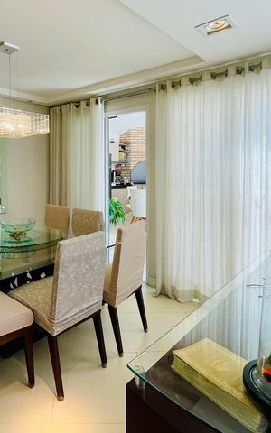 Casa de condomínio à venda com 247m², 3 quartos e 4 vagas Casa de condomínio à venda com 247m², 3 quartos e 4 vagasSala de Jantar