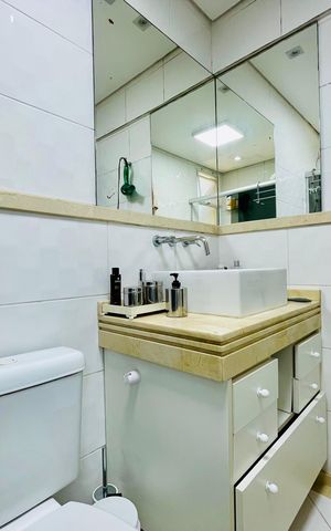Casa de condomínio à venda com 247m², 3 quartos e 4 vagas Casa de condomínio à venda com 247m², 3 quartos e 4 vagasBanheiro 1