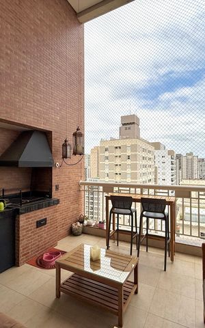 Apartamento à venda com 146m², 3 quartos e 3 vagas Apartamento à venda com 146m², 3 quartos e 3 vagasVaranda
