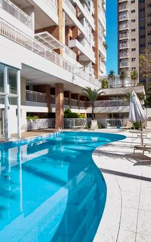 Apartamento à venda com 146m², 3 quartos e 3 vagas Apartamento à venda com 146m², 3 quartos e 3 vagasPiscina