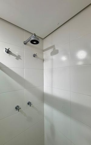 Apartamento à venda com 146m², 3 quartos e 3 vagas Apartamento à venda com 146m², 3 quartos e 3 vagasBanheiro Suíte 1