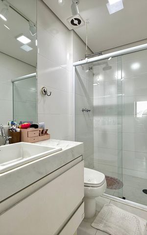 Apartamento à venda com 146m², 3 quartos e 3 vagas Apartamento à venda com 146m², 3 quartos e 3 vagasBanheiro Suíte 1
