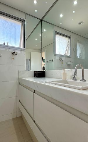 Apartamento à venda com 146m², 3 quartos e 3 vagas Apartamento à venda com 146m², 3 quartos e 3 vagasBanheiro Suíte 3