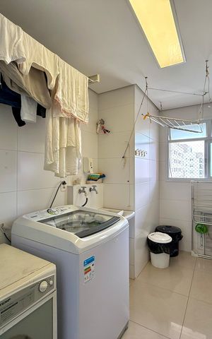 Apartamento à venda com 146m², 3 quartos e 3 vagas Apartamento à venda com 146m², 3 quartos e 3 vagasÁrea de Serviço