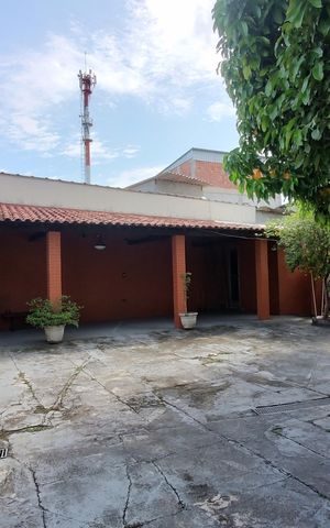 Casa de condomínio à venda com 381m², 3 quartos e 7 vagas Casa de condomínio à venda com 381m², 3 quartos e 7 vagasQuintal
