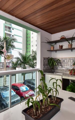 Apartamento à venda com 110m², 3 quartos e 2 vagasVaranda