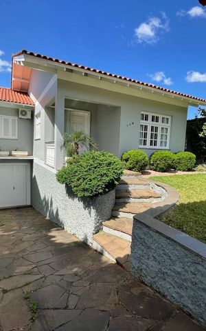 Casa à venda com 246m², 3 quartos e 3 vagas Casa à venda com 246m², 3 quartos e 3 vagasQuintal