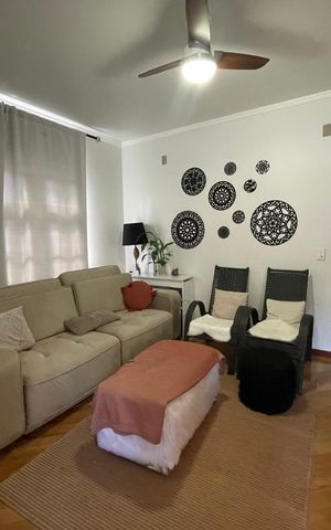 Casa à venda com 246m², 3 quartos e 3 vagas Casa à venda com 246m², 3 quartos e 3 vagasSala