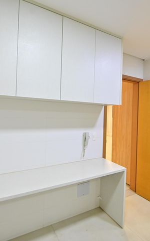 Apartamento para alugar com 215m², 4 quartos e 3 vagas Apartamento para alugar com 215m², 4 quartos e 3 vagasCozinha