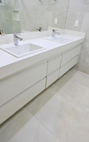 Apartamento para alugar com 215m², 4 quartos e 3 vagas Apartamento para alugar com 215m², 4 quartos e 3 vagasBanheiro da Suíte 4