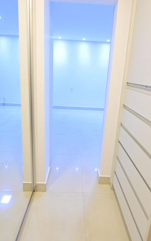 Apartamento para alugar com 215m², 4 quartos e 3 vagas Apartamento para alugar com 215m², 4 quartos e 3 vagasCloset da Suíte 4