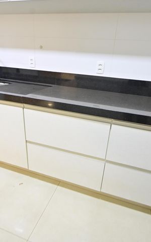 Apartamento para alugar com 215m², 4 quartos e 3 vagas Apartamento para alugar com 215m², 4 quartos e 3 vagasCozinha
