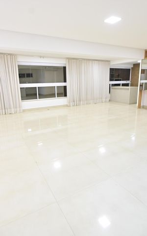 Apartamento para alugar com 215m², 4 quartos e 3 vagas Apartamento para alugar com 215m², 4 quartos e 3 vagasSala