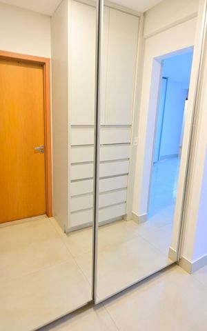 Apartamento para alugar com 215m², 4 quartos e 3 vagas Apartamento para alugar com 215m², 4 quartos e 3 vagasCloset da Suíte 4