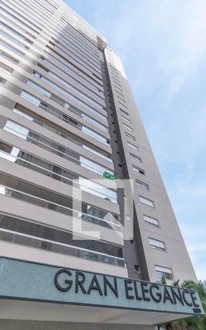 Apartamento para alugar com 215m², 4 quartos e 3 vagas Apartamento para alugar com 215m², 4 quartos e 3 vagasFachada