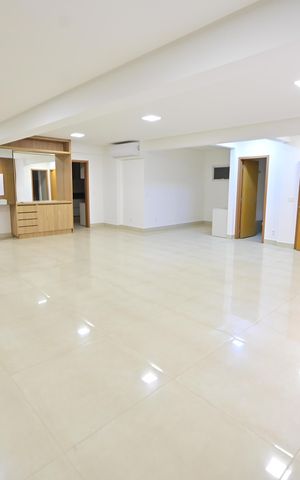 Apartamento para alugar com 215m², 4 quartos e 3 vagas Apartamento para alugar com 215m², 4 quartos e 3 vagasSala