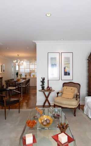 Apartamento à venda com 156m², 3 quartos e 1 vaga Apartamento à venda com 156m², 3 quartos e 1 vagaSala