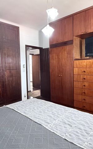 Casa à venda com 242m², 5 quartos e 4 vagas Casa à venda com 242m², 5 quartos e 4 vagasSuíte