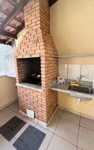 Casa à venda com 242m², 5 quartos e 4 vagas Casa à venda com 242m², 5 quartos e 4 vagasChurrasqueira