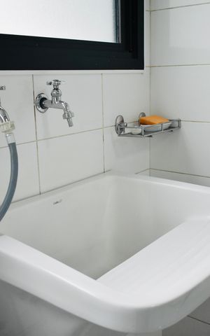 Apartamento à venda com 110m², 3 quartos e 2 vagas Apartamento à venda com 110m², 3 quartos e 2 vagasÁrea de Serviço