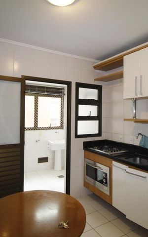 Apartamento à venda com 105m², 3 quartos e 2 vagasCozinha