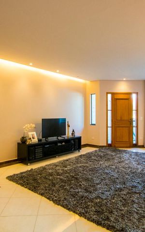 Casa para alugar com 260m², 3 quartos e 7 vagas Casa para alugar com 260m², 3 quartos e 7 vagasSala