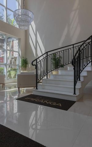 Apartamento à venda com 140m², 3 quartos e 2 vagas Apartamento à venda com 140m², 3 quartos e 2 vagasHall de entrada