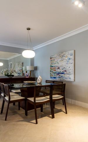Apartamento à venda com 169m², 4 quartos e 2 vagas Apartamento à venda com 169m², 4 quartos e 2 vagasSala