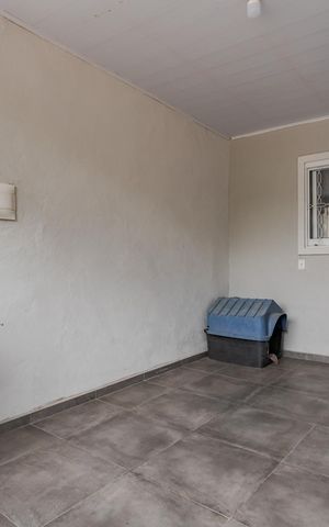 Casa à venda com 94m², 2 quartos e 5 vagasGaragem
