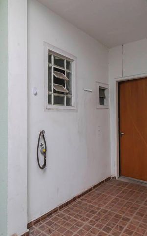 Casa à venda com 300m², 6 quartos e 2 vagasÁrea de Serviço 2