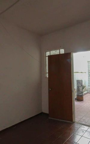 Casa à venda com 300m², 6 quartos e 2 vagasQuarto de Serviço