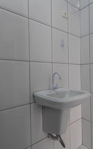 Casa à venda com 300m², 6 quartos e 2 vagasBanheiro 2