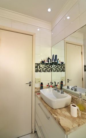 Apartamento à venda com 90m², 2 quartos e 2 vagasBanheiro da Suíte