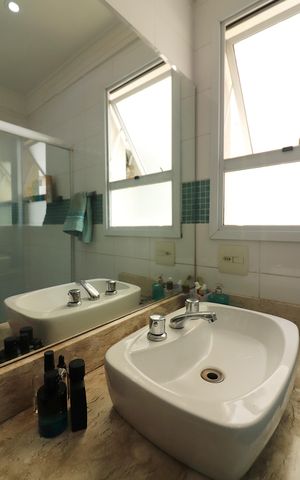 Apartamento à venda com 90m², 2 quartos e 2 vagasBanheiro Social