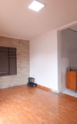 Casa à venda com 150m², 5 quartos e 2 vagasSala