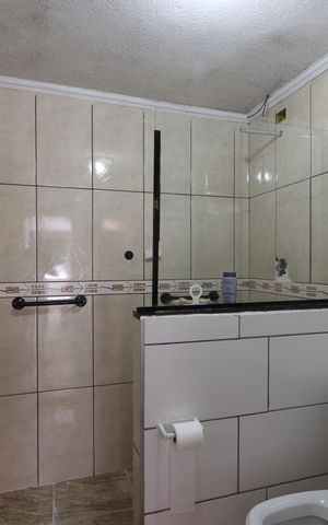 Casa à venda com 150m², 5 quartos e 2 vagasBanheiro de baixo