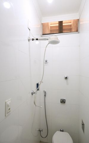 Apartamento à venda com 123m², 5 quartos e 1 vaga Apartamento à venda com 123m², 5 quartos e 1 vagaBanheiro de serviço