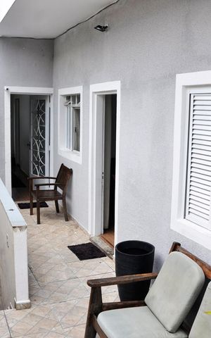 Casa à venda com 231m², 2 quartos e 2 vagas Casa à venda com 231m², 2 quartos e 2 vagasDetalhe - Quintal