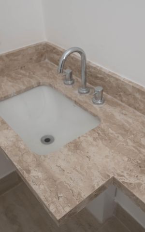 Apartamento à venda com 91m², 2 quartos e 2 vagasBanheiro da Suíte 1