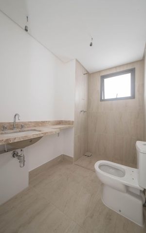 Apartamento à venda com 91m², 2 quartos e 2 vagasBanheiro da Suíte 1