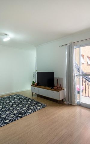 Apartamento à venda com 83m², 3 quartos e 1 vaga Apartamento à venda com 83m², 3 quartos e 1 vagaSala