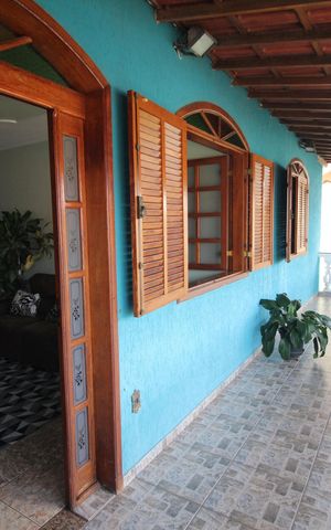 Casa à venda com 273m², 4 quartos e 4 vagasVaranda