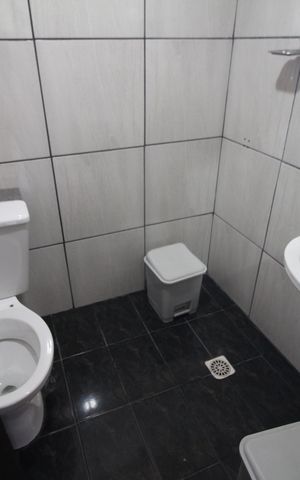 Casa à venda com 273m², 4 quartos e 4 vagasBanheiro de Serviço