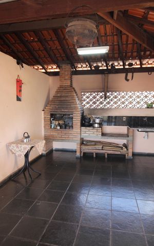 Casa à venda com 273m², 4 quartos e 4 vagasTerraço