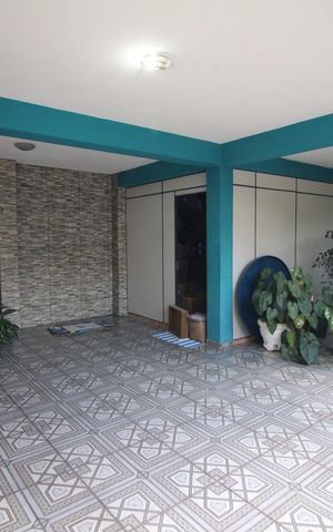 Casa à venda com 273m², 4 quartos e 4 vagasGaragem