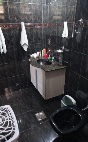 Casa à venda com 273m², 4 quartos e 4 vagasBanheiro da Suíte