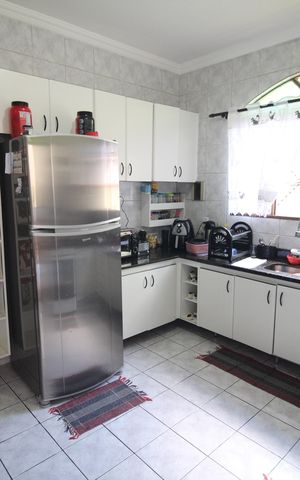 Casa à venda com 273m², 4 quartos e 4 vagasCozinha