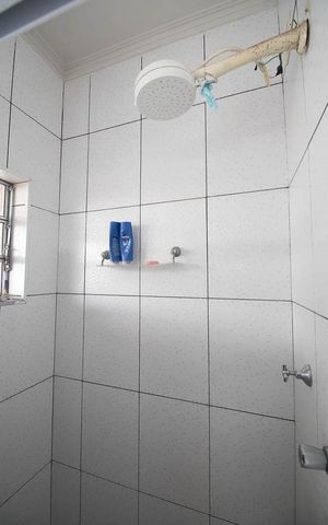 Casa à venda com 240m², 5 quartos e sem vaga Casa à venda com 240m², 5 quartos e sem vagaBanheiro 2 casa 1